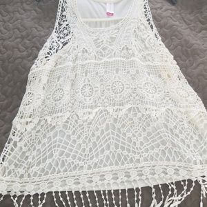 Sleeveless crocheted top